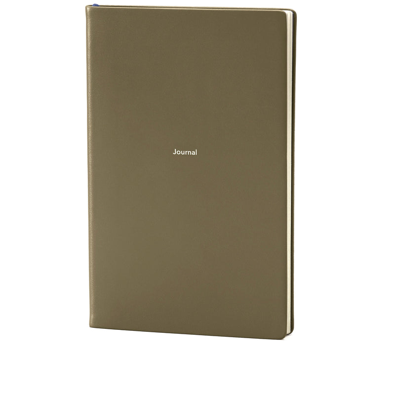 355905_TREU_Notizbuch_JOURNAL_Medium_Ranger_Gruen_Front_VS01_2500x2500