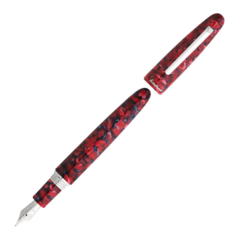 ESC936M_ESTIE_Scarlet_Red_Palladium_FH_diagonal_m_Kappe_VS01_1500x1500