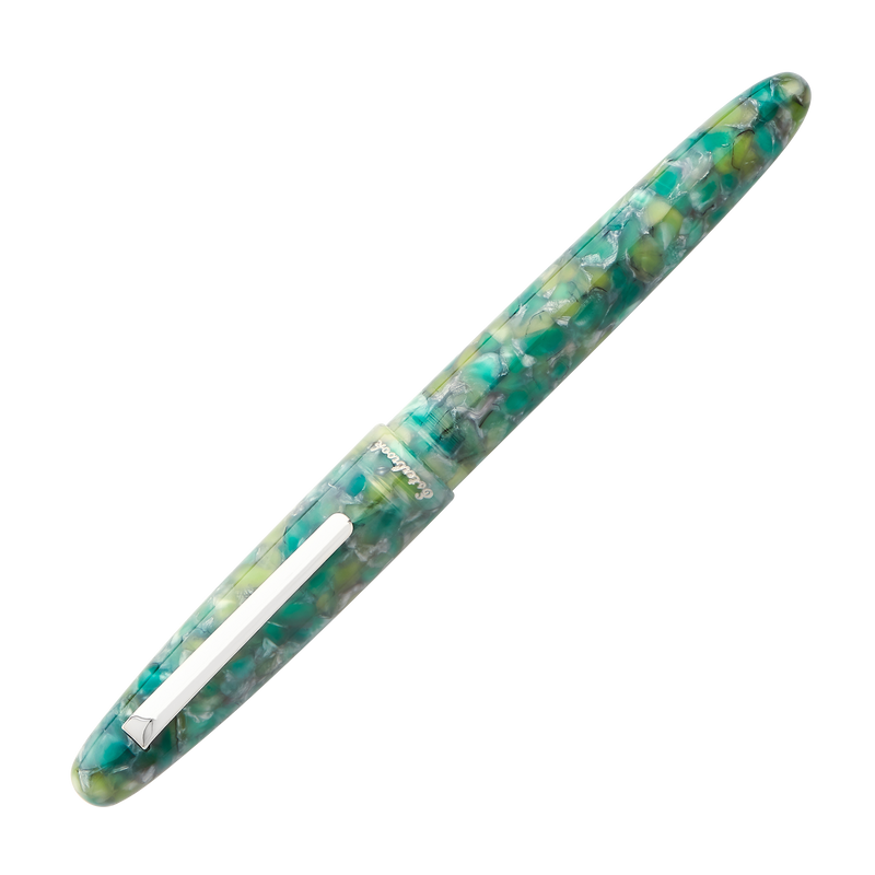 ESG836_ESTERBROOK_ESTIE_Sea_Glass_Palladium_trim_FH_mit_Kappe_diagonal_closed_02_2500x2500
